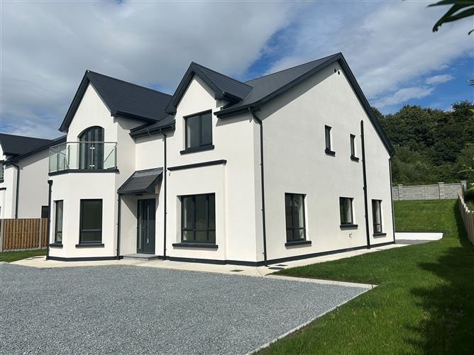 14 Lakeview Heights, Cullenagh, Ballina, Tipperary