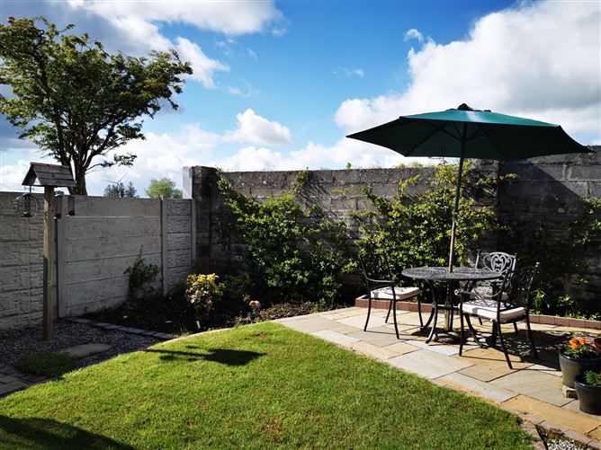 12 The Crescent, Churchfield, Knock, Co. Mayo