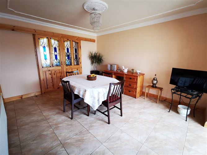 12 The Crescent, Churchfield, Knock, Co. Mayo