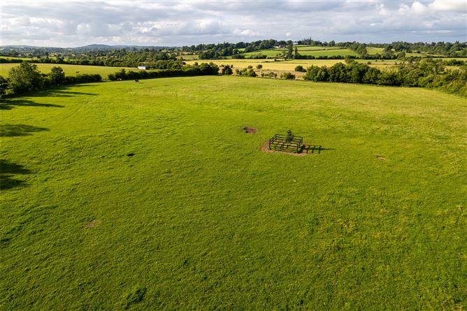 Knockara Stables On C.31acres, Knockara, Clashdrumsmith, Emly, Co. Tipperary