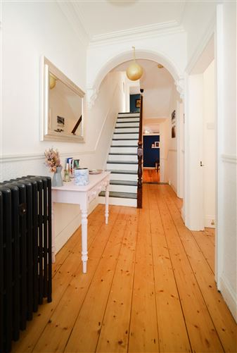 Cuil Ce Leabhair, 32 Drumcondra Road Upper, Drumcondra, Dublin