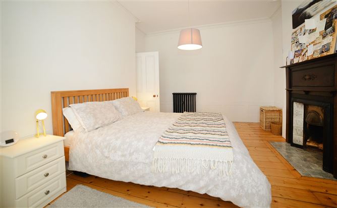 Cuil Ce Leabhair, 32 Drumcondra Road Upper, Drumcondra, Dublin