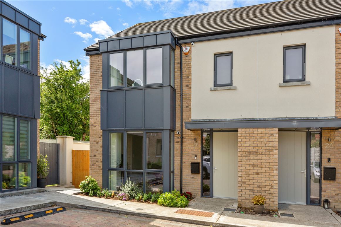 27 Carrickmines Avenue, Carrickmines Manor, Carrickmines, Dublin 18