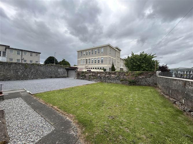 Mentana, Laurel Hill Avenue, South Circular Road, County Limerick