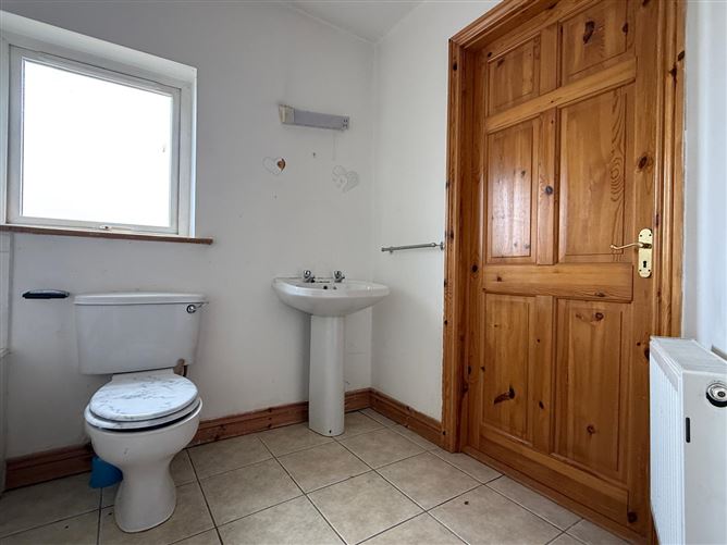 Photo 21 of 32 — 15 River Oaks, Ballaghaderreen, Roscommon