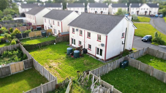 Photo 31 of 32 — 15 River Oaks, Ballaghaderreen, Roscommon