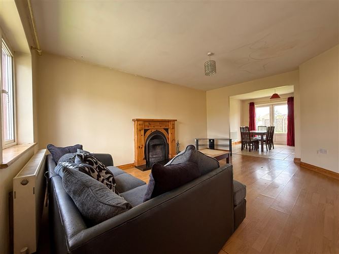 15 River Oaks, Ballaghaderreen, Roscommon