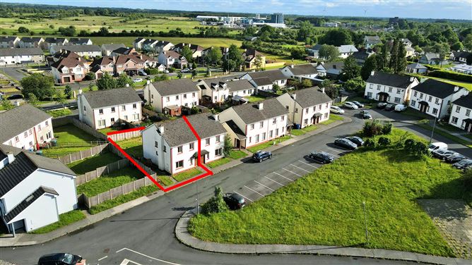 Photo 26 of 32 — 15 River Oaks, Ballaghaderreen, Roscommon