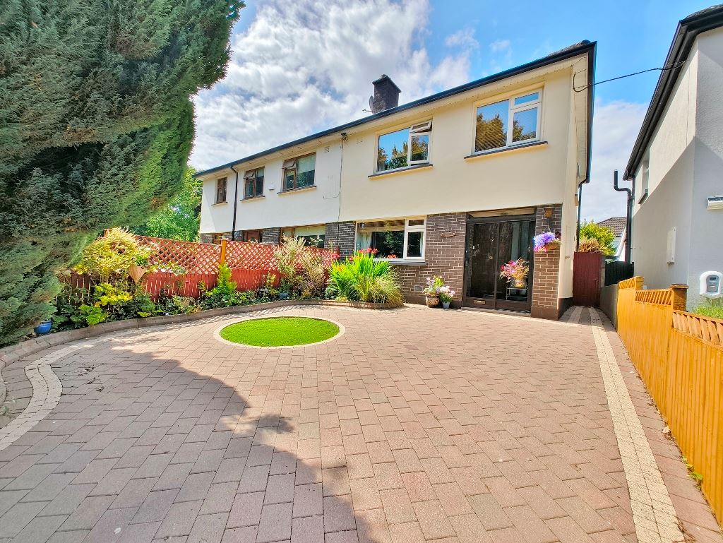 2 Athgoe Road, Shankill, Dublin 18