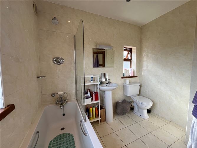 Photo 23 of 30 — 38 Croagh Patrick Road, Navan Road, Dublin 7