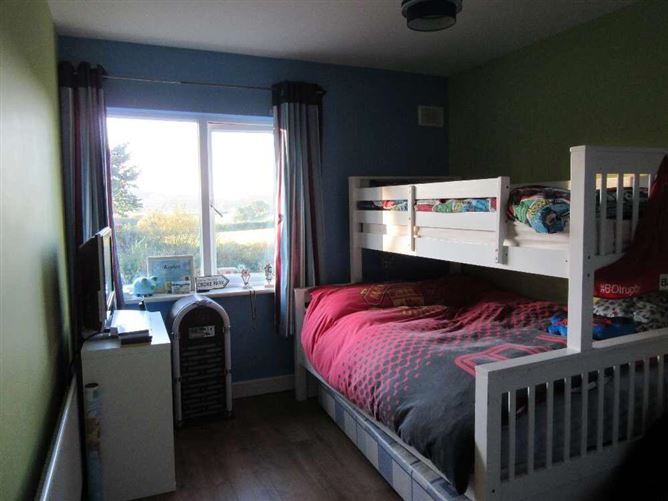 18 Railway Gardens, Lismore, Waterford