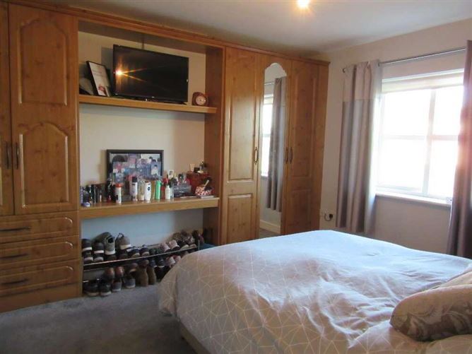 18 Railway Gardens, Lismore, Waterford