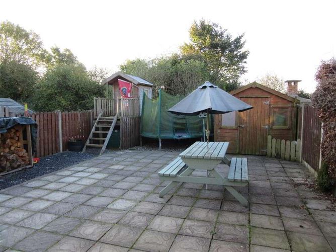 18 Railway Gardens, Lismore, Waterford