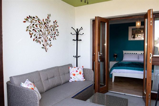 4 Hotel Street, Tinnahinch, Graiguenamanagh, Co. Kilkenny