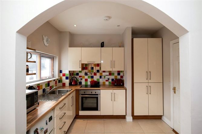 4 Hotel Street, Tinnahinch, Graiguenamanagh, Co. Kilkenny