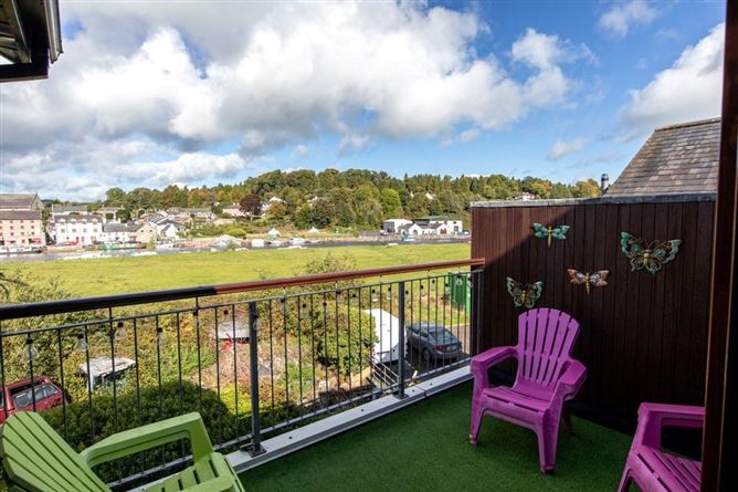 4 Hotel Street, Tinnahinch, Graiguenamanagh, Co. Kilkenny
