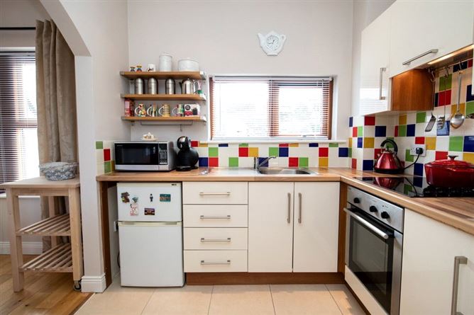 4 Hotel Street, Tinnahinch, Graiguenamanagh, Co. Kilkenny