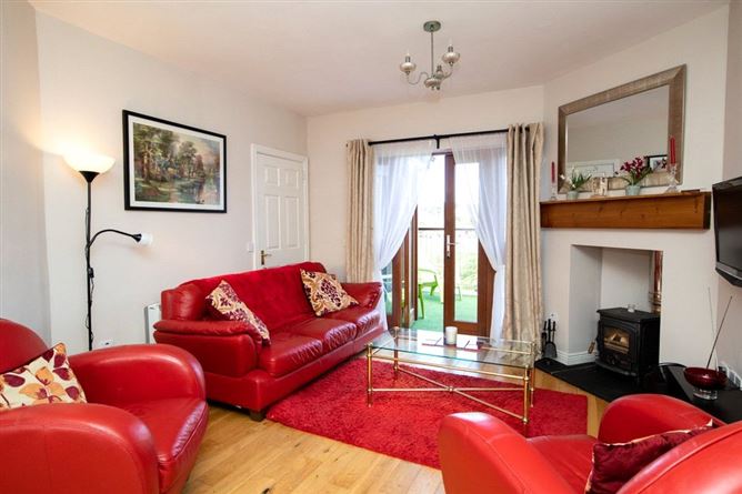 4 Hotel Street, Tinnahinch, Graiguenamanagh, Co. Kilkenny