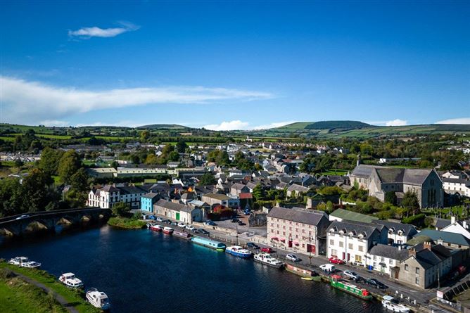4 Hotel Street, Tinnahinch, Graiguenamanagh, Co. Kilkenny