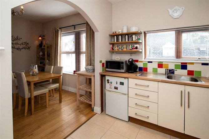 4 Hotel Street, Tinnahinch, Graiguenamanagh, Co. Kilkenny