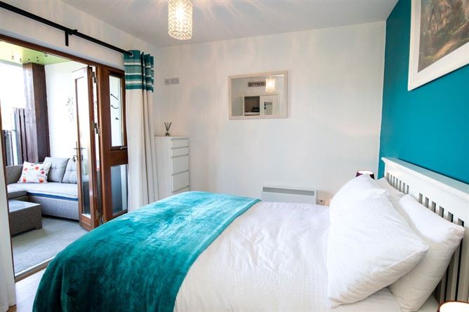 4 Hotel Street, Tinnahinch, Graiguenamanagh, Co. Kilkenny
