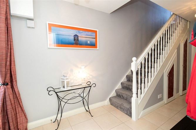 4 Hotel Street, Tinnahinch, Graiguenamanagh, Co. Kilkenny