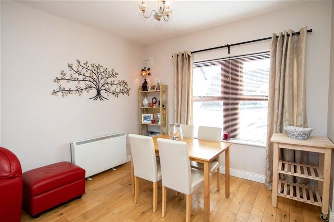 4 Hotel Street, Tinnahinch, Graiguenamanagh, Co. Kilkenny