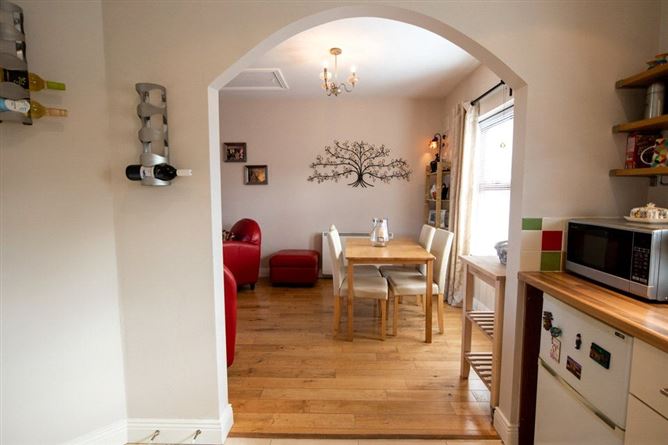 4 Hotel Street, Tinnahinch, Graiguenamanagh, Co. Kilkenny