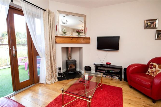 4 Hotel Street, Tinnahinch, Graiguenamanagh, Co. Kilkenny