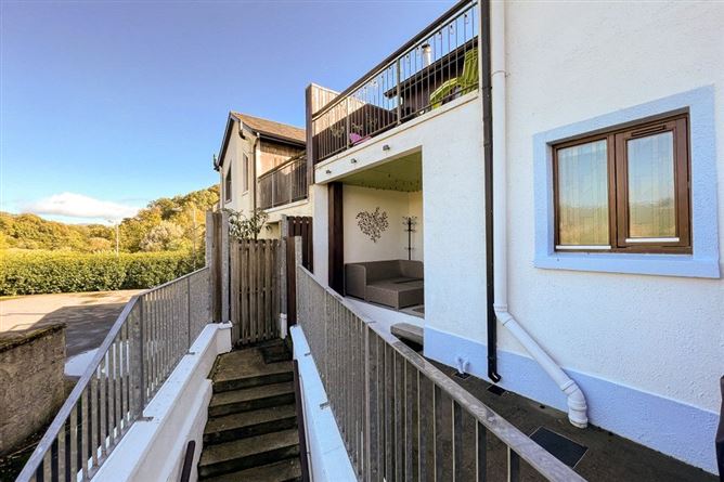 4 Hotel Street, Tinnahinch, Graiguenamanagh, Co. Kilkenny