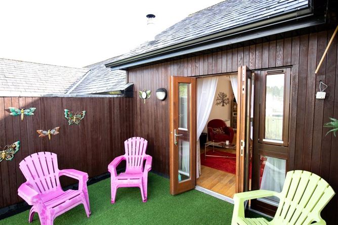 4 Hotel Street, Tinnahinch, Graiguenamanagh, Co. Kilkenny