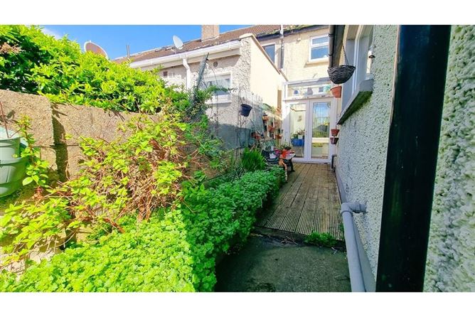 18 St Joseph's Road, Greenhills, Dublin 12