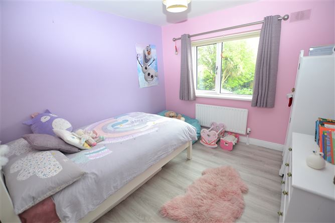 17 Twin Oaks, Clonattin, Gorey, Wexford