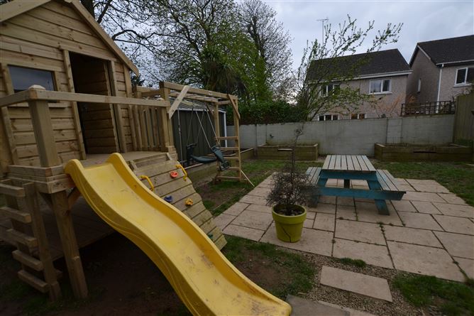 17 Twin Oaks, Clonattin, Gorey, Wexford