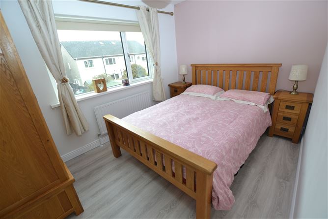 17 Twin Oaks, Clonattin, Gorey, Wexford