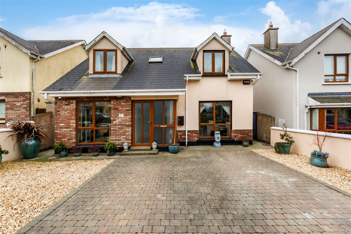 17 Elm Park, New Ross, Co. Wexford Sherry FitzGerald Radford