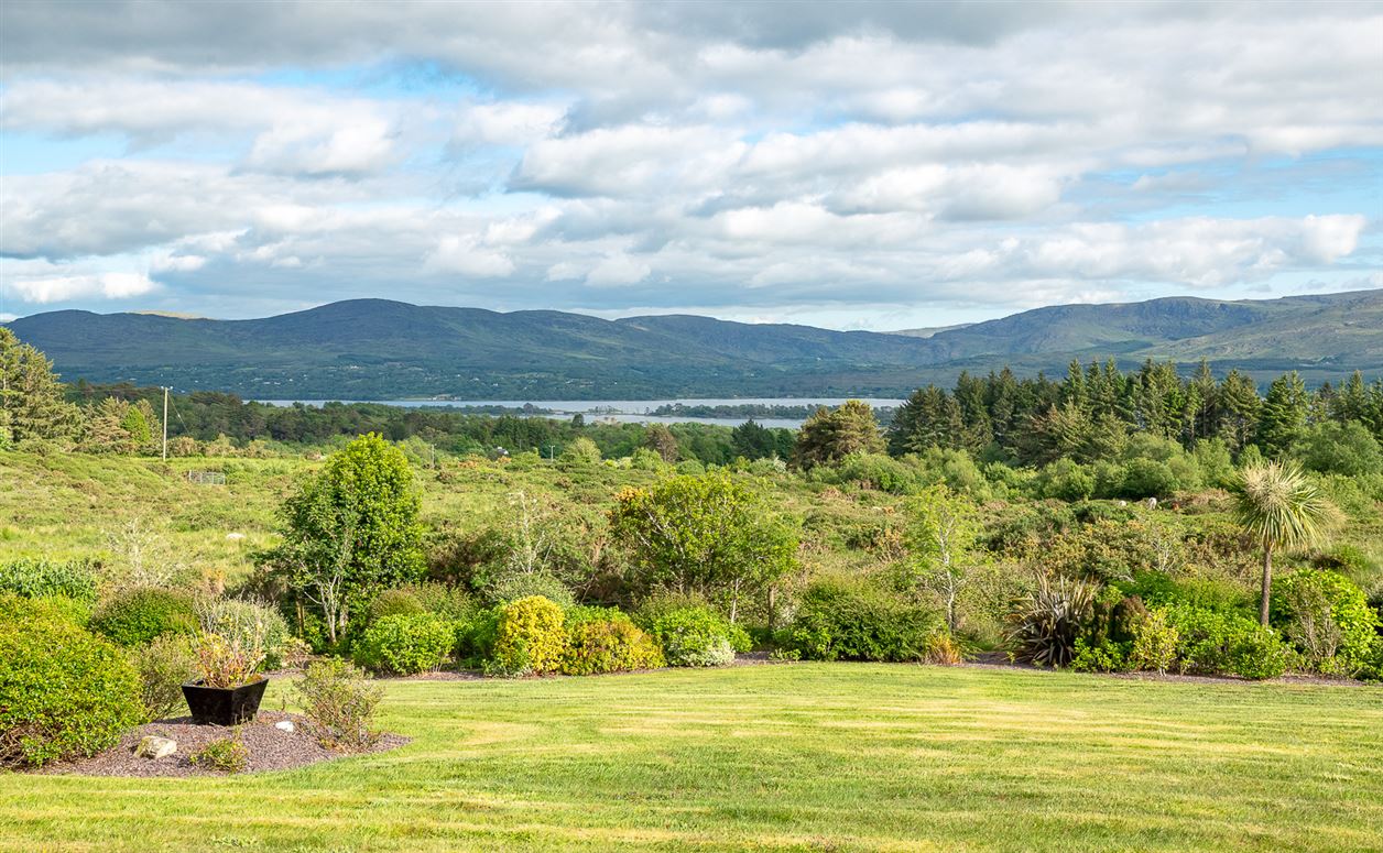 Rossacussane, Greenane, Kenmare, Co. Kerry Rossacussane, Greenane, Kenmare, Co. Kerry