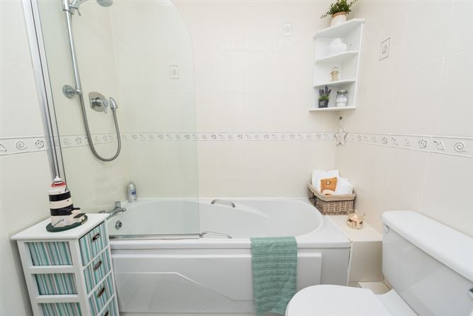 1 Oakglade Close, Naas, Co. Kildare W91XK4, KENAAS
