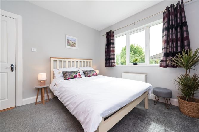 1 Oakglade Close, Naas, Co. Kildare W91XK4, KENAAS