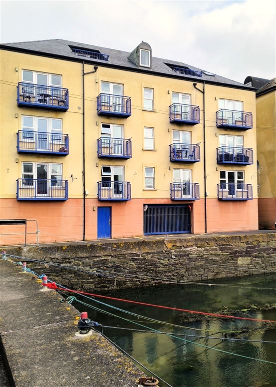 8 Fisherman's Dock, Youghal, Cork