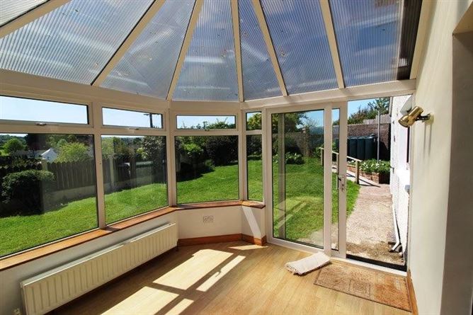 30 Somerville, Church Road, Carrigaline, Cork