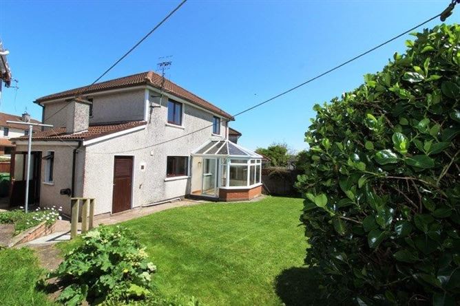 30 Somerville, Church Road, Carrigaline, Cork