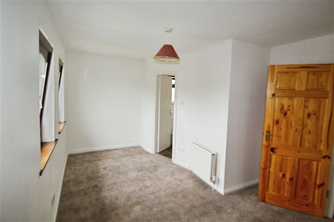 30 Somerville, Church Road, Carrigaline, Cork