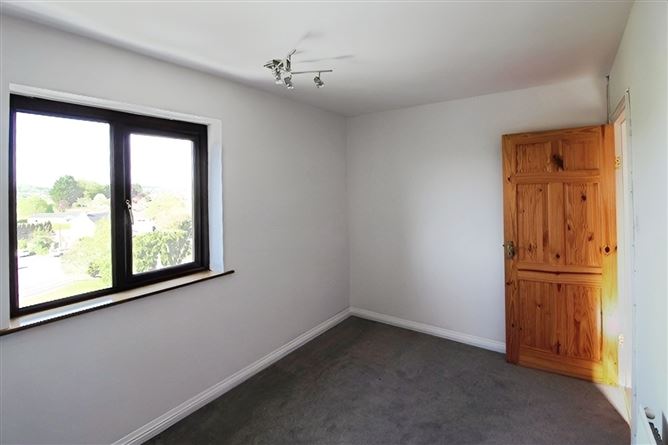 30 Somerville, Church Road, Carrigaline, Cork