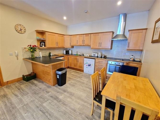 4 The D-Mek Centre, Teeling St, Ballina, Co. Mayo