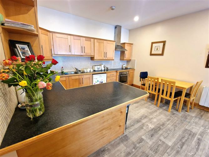 4 The D-Mek Centre, Teeling St, Ballina, Co. Mayo