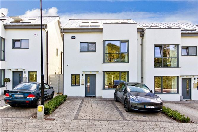https://photos-a.propertyimages.ie/media/6/2/0/5023026/25f50a51-1a2f-43d5-8553-6c899150356f_l.jpg