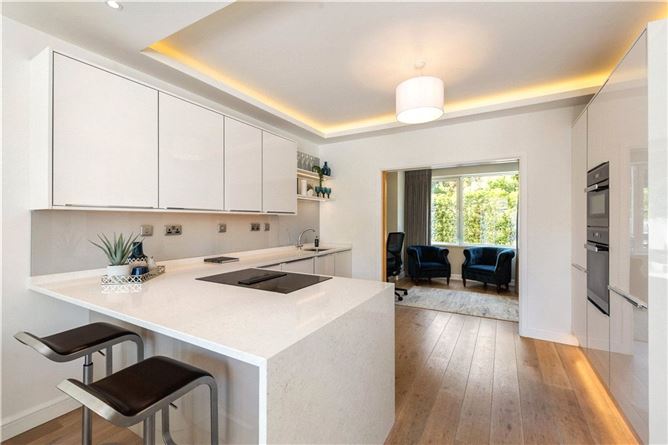https://photos-a.propertyimages.ie/media/6/2/0/5023026/25f50a51-1a2f-43d5-8553-6c899150356f_l.jpg