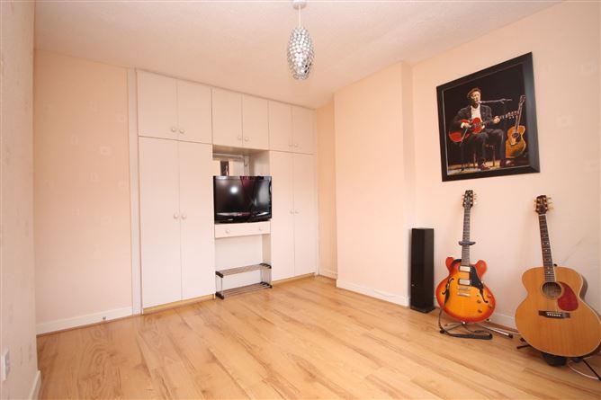 37 Birchview Drive, Kilnamanagh, D24