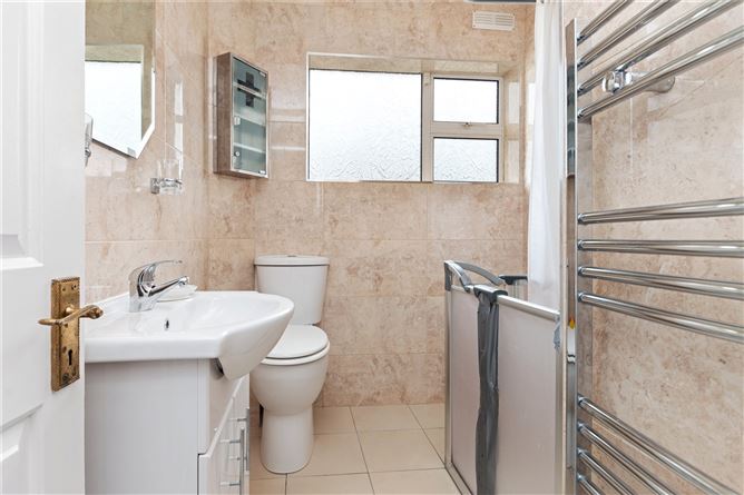 175 Arthur Griffith Park, Lucan, Co. Dublin